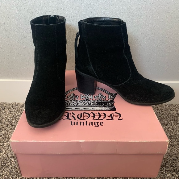 Crown Vintage Shoes - Crown vintage black booties